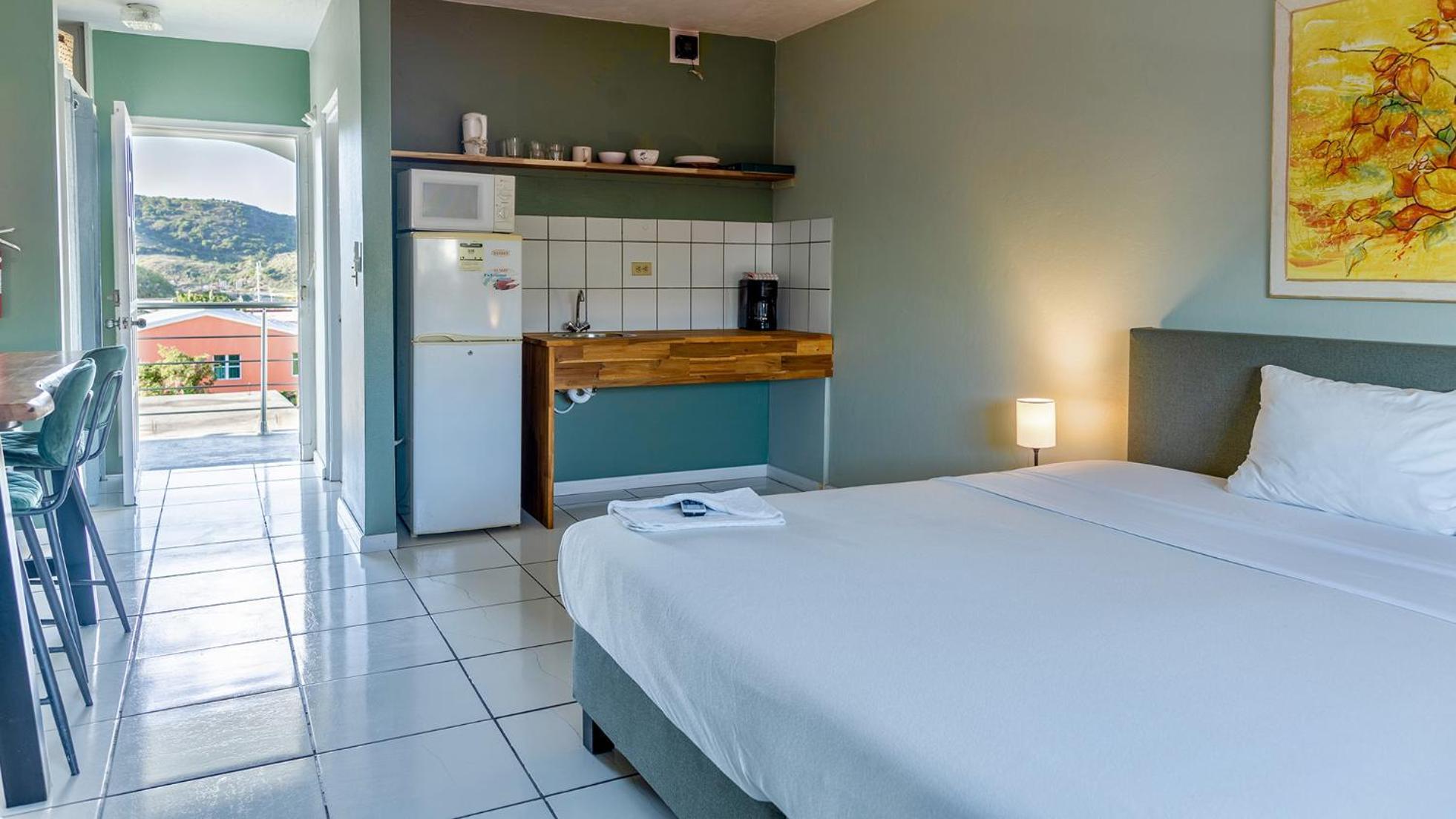 Talk Of The Town Inn & Suites - St Eustatius Oranjestad  Bagian luar foto