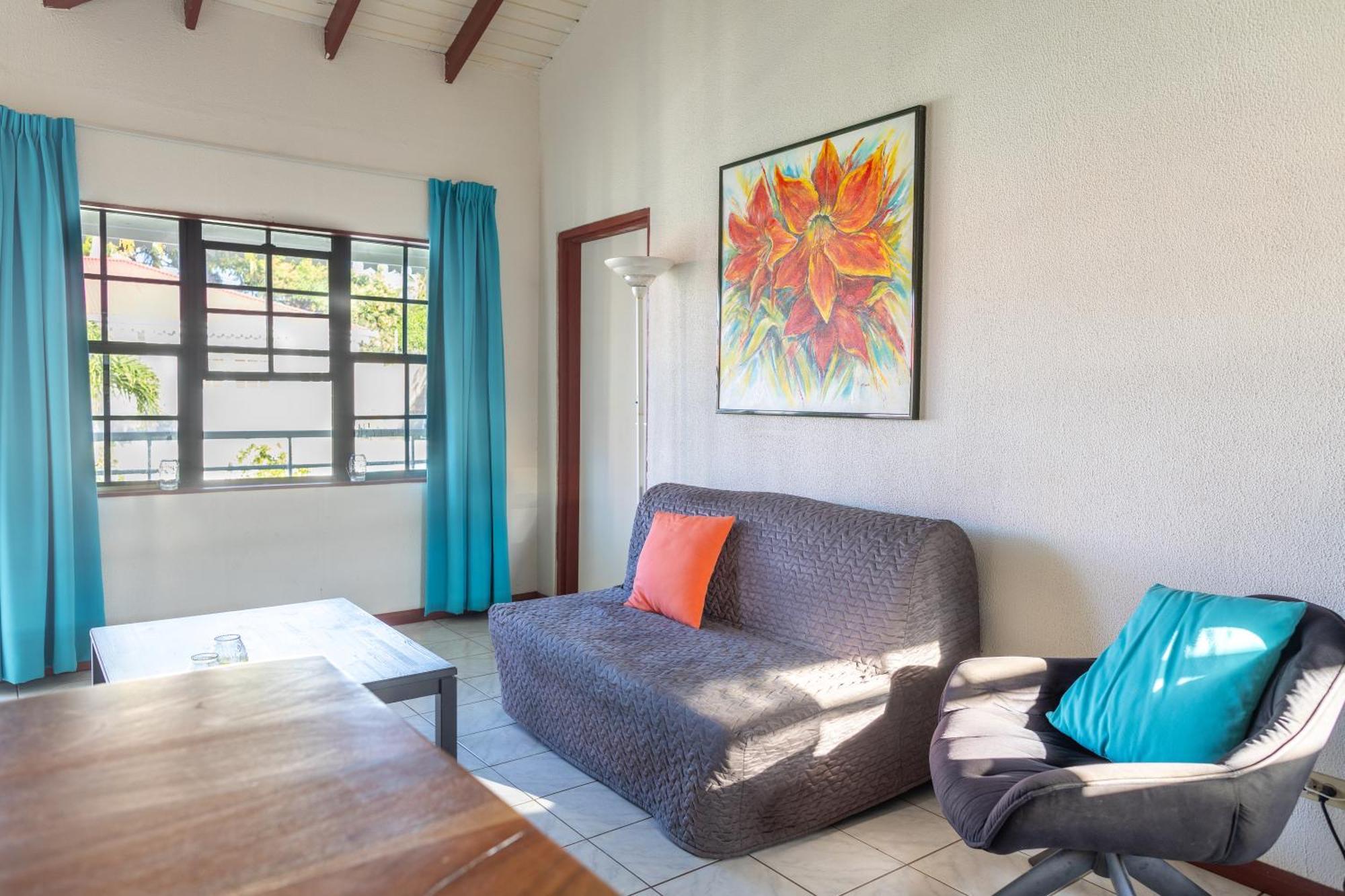 Talk Of The Town Inn & Suites - St Eustatius Oranjestad  Bagian luar foto